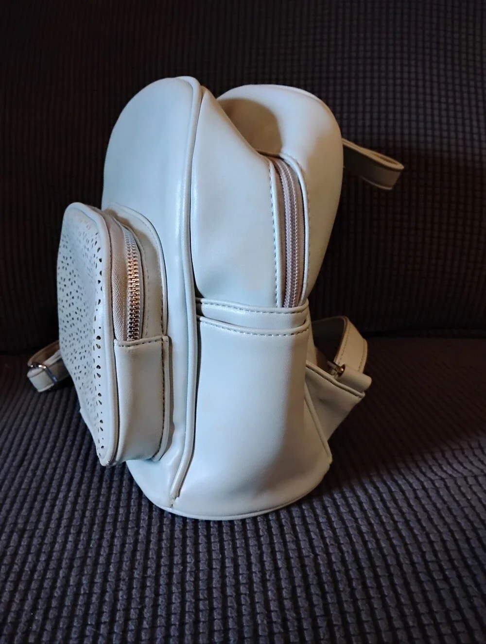 Chic Light Blue BackPack With Pockets Outside And Inside Gently Loved